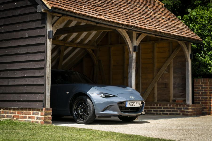 Mazda MX-5 R-Sport (ND) 2020 года  (UK) (фото 38 из 86)